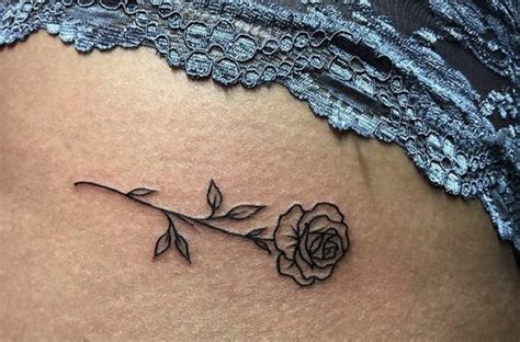 tatuajes de flores en los gluteos|Tatuajes en los glúteos, ¡Mucho cuidado con lo que te tatúas!